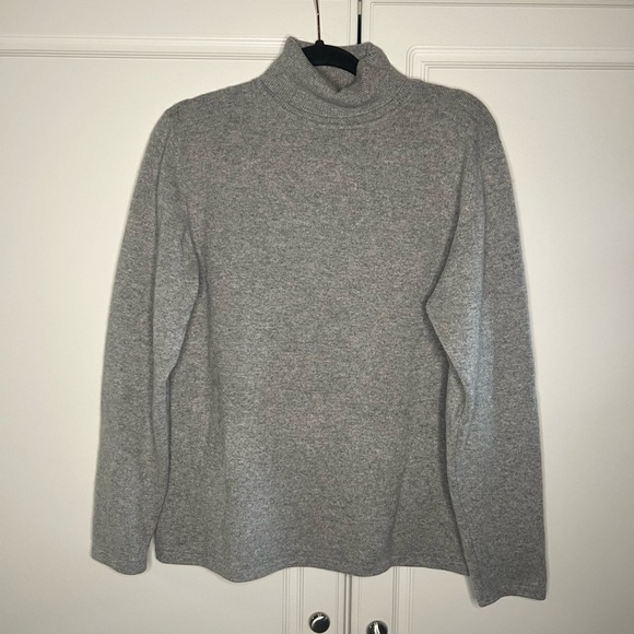 Charter Club 100% Cashmere Turtleneck Sweater - Picture 1 of 9